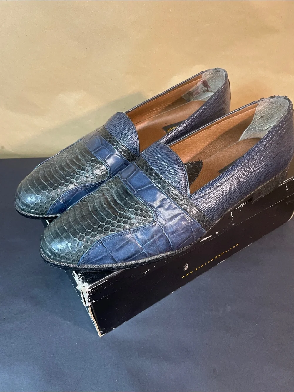 Stacy Adams slip loafers